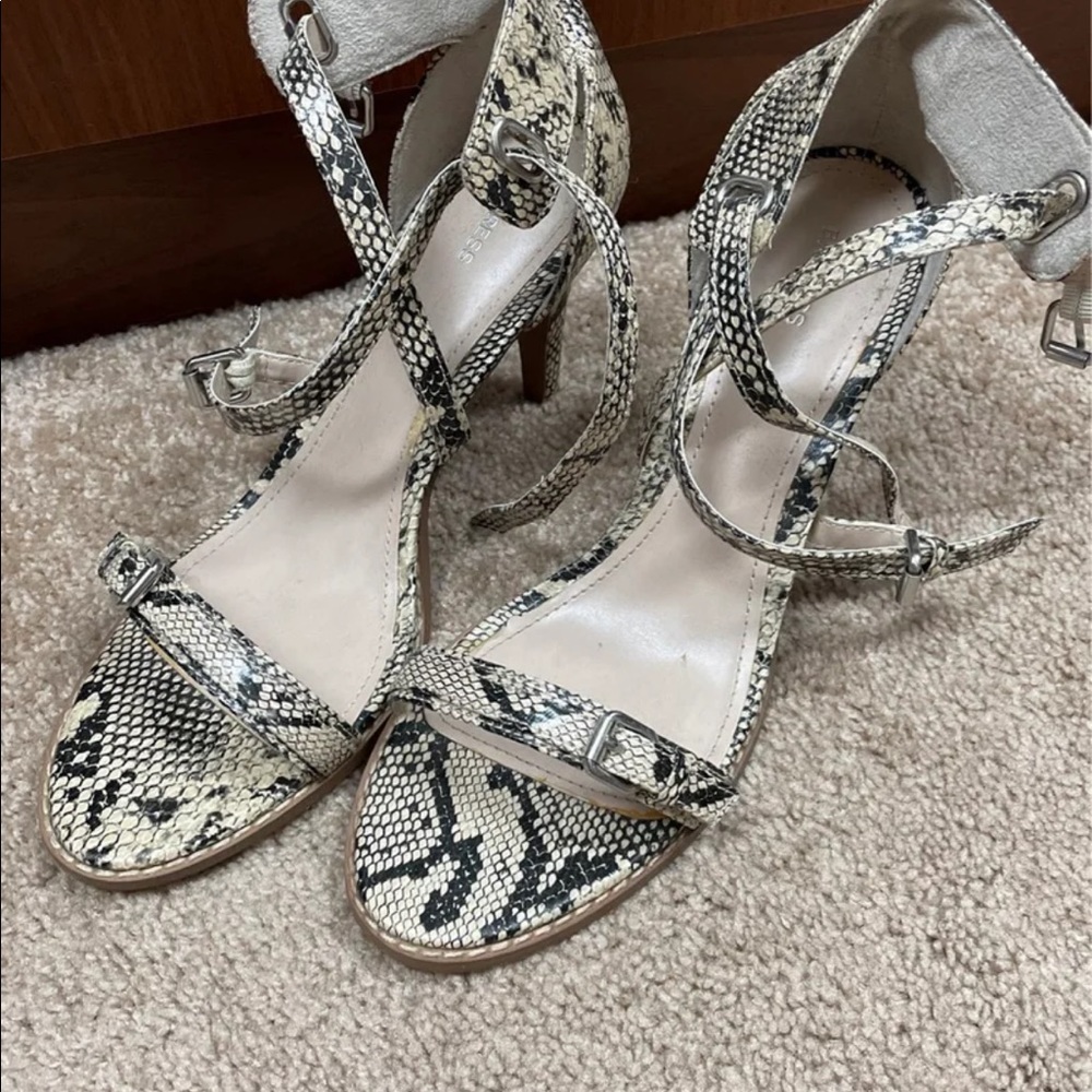 Express Heels
